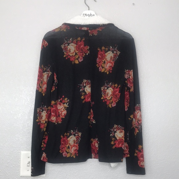 Donated Maurices Floral Sherpa Open Cardigan EUC Size Small - Picture 2 of 13